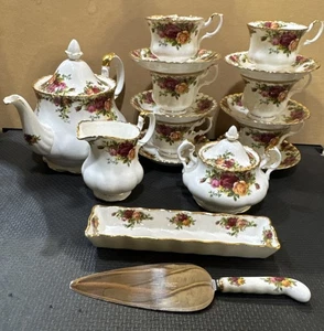 Royal Albert Old Country Roses - 17tlg Teeservice | Service für 6, Kanne, Milchkännchen + - Bild 1 von 14