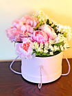 Blumenarrangement künstlich rosa Box