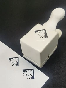 Martha Stewart Crafts Lace Corner Paper Border Punch - Picture 1 of 7