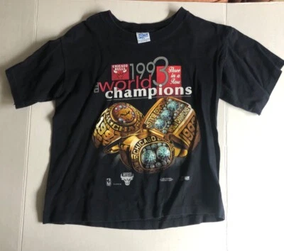 Vintage 1993 Salem Chicago Bulls Championship Rings T-Shirt Size YOUTH 10-12 - Image 1 of 2