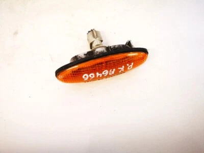 Mazda MPV 2003 Clear Side Repeaters Left 0464120, 046-4120 #1200530-09 - Image 1 of 4