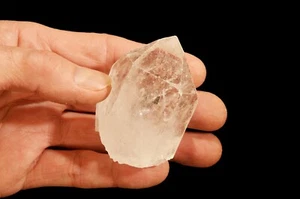 KLARER QUARZKRISTALL Spitze 2 3/4" 5 Oz A Klasse Stein Mineral Krone Chakra Heilung - Bild 1 von 1