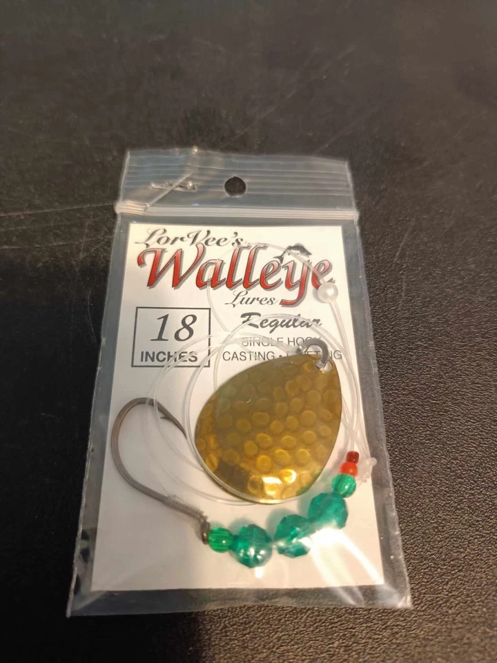 Single hook crawler harness Gold blade and dark green beads. - Image 1 of 1