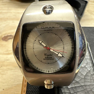 Reloj Hombre Vintage Omax Cristal Cuarzo 50 Metros Esfera Plateada. Batería nueva Foto 1 de 4