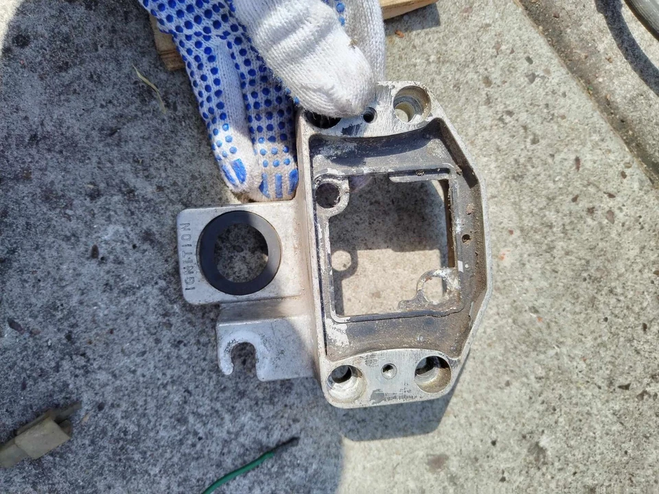 Honda gl500 1982 silverwing montaje en manillar fusible superior carcasa abrazadera de manillar Foto 1 de 1