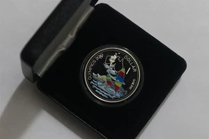 🧭 🇸🇧 SOLOMON ISLANDS 1 DOLLAR 2000 OLYMPICS SAILING COLOURED IN BOX B67 #63 - Picture 1 of 4