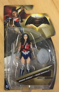 2015 Wonder Woman Poseable Action Figure Batman v Superman Mujer Maravilla - Picture 1 of 4