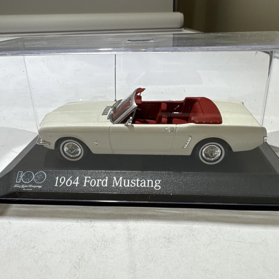 Minichamps Ford Motor Co 100 aniversario 1964 Mustang 1:43 coche modelo diecast Foto 1 de 4