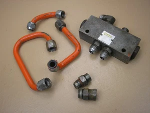 Case Ingersoll 448 446 444 Tractor M-9 Hydraulic Holding Valve w/Lines - Picture 1 of 4
