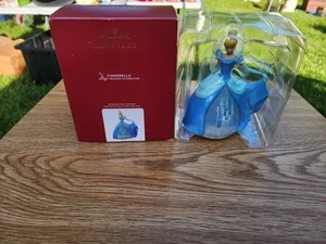 Hallmark 2020 Ornament CINDERELLA from Disney Princess Celebration 1st in Series - Picture 1 of 21