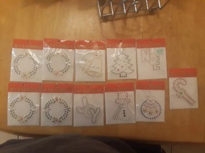 JOY Navidad TIENDA HIERRO PALO ON Lote BORDADO PERMANENTE 2 1/2 por 2 1/2 Foto 1 de 3