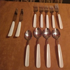 Oneida Silverware  White Plastic Handle Flatware 11 pc Set - Picture 1 of 4