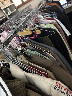 Box Abbigliamento 10 KG usato Firmato No Brand Vintage Kilo Affare  Lotto GradoA Foto 1 de 4