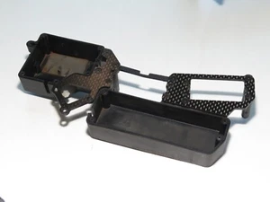 A8B-1743 Team Associated RC8B3.2 Buggy radio tray servo mount plate - Imagen 1 de 1