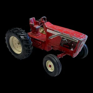 Vtg The ERTL Co. International Toy Red Row Crop Farm 1:16 Scale Tractor Stk #415 - Picture 1 of 7