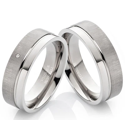 2 Verlobungsringe Eheringe aus Titan Trauringe echtem Diamant Ring Gravur TB006 - Bild 1 von 4
