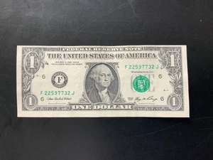 2006 $1 DOLLAR BILL F22597732J Cutting error - Picture 1 of 4