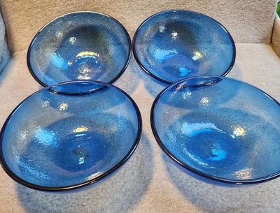 Juego de 4 ensaladeras con textura de guijarros acrílicos azul cobalto POTTERY BARN Foto 1 de 3