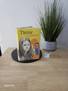 Deenie by Judy Blume - Hardcover Dust Jacket Ex Library - Picture 1 of 11