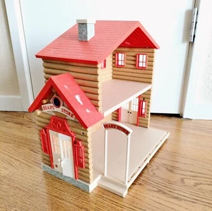 Vintage 1986 Bandai Bear's Store Maple Town Log Cabin Calico Critters - Picture 1 of 9