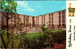 Postcard TN Holiday Inn Nashville Tennessee Exterior Pool View People C1973 - Picture 1 of 2