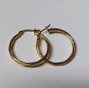 18K Yellow Gold Round Hoop Loop Earrings 24mm Lightweight Twisted Au750 NEW Clip - Picture 1 of 7