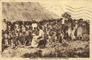 PC ANGOLA AFRICA LE CATECHISME DANS UN VILLAGE, Vintage Postcard (b54316) - Bild 1 von 2