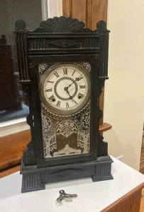 Vintage Mantel Clock - Eastlake Case Runs But Needs a Cleaning - Picture 1 of 7
