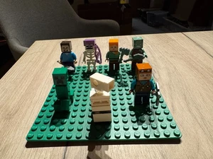 Lego Minecraft Minifiguren Konvolut - 6 Stück und ein tierähnliches Irgendwas - Bild 1 von 1