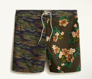 NWT J.CREW MEN 7" Breaker Stretch Camo-Floral Board Shorts, Size 32 - Picture 1 of 5