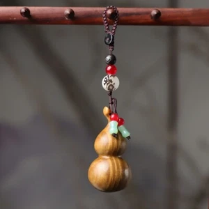 YZ234 - 2" Verde Sándalo Talla Netsuke: Calabaza Llavero Cuerda - Imagen 1 de 2
