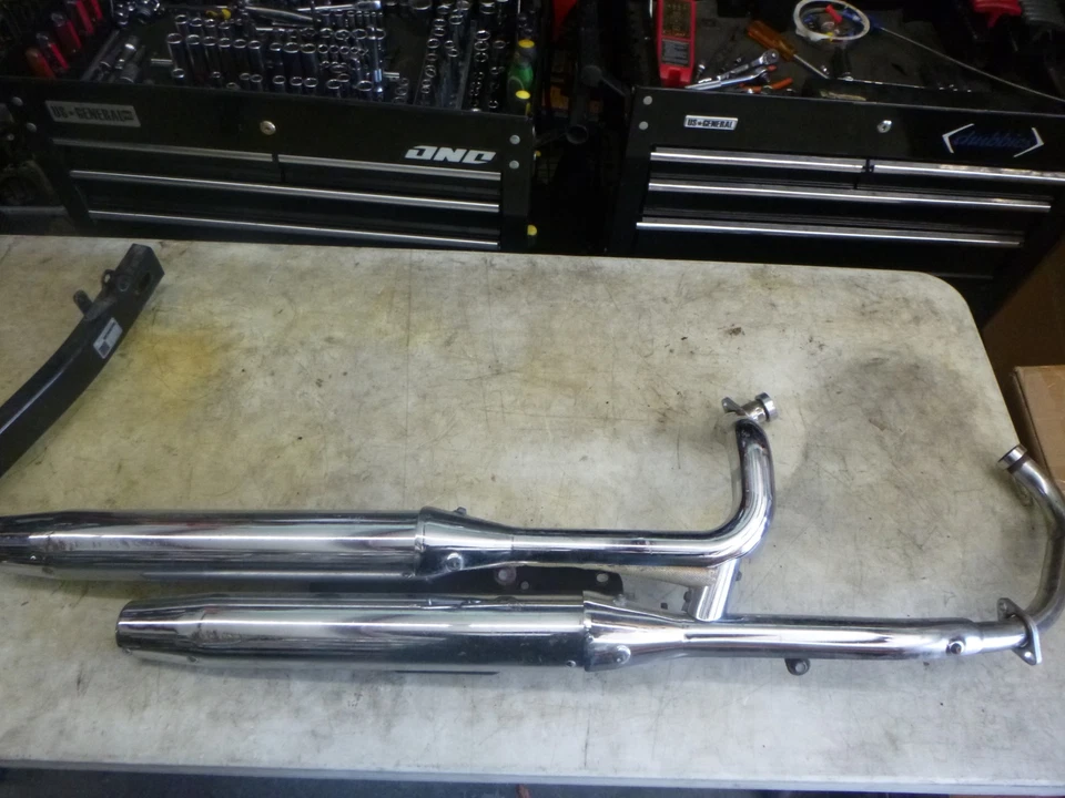 2008 Hyosung Aquila GV 250 Exhaust System Headers Muffler Pipes - Image 1 of 3