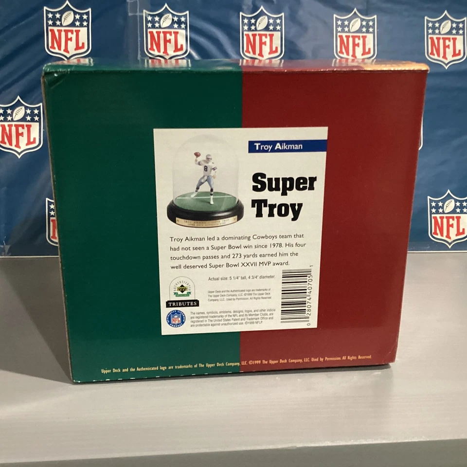 Boneco Upper Deck Tribute Troy Airman - Imagem 1 de 1