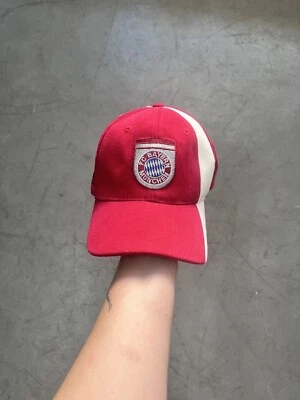 Fc Bayern münchen Adidas Fitted cap Size L  - Bild 1 von 4