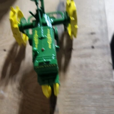 John Deere Model GP Series P Diecast Tractor Two-cylinder Expo V 1995  - Image 1 of 4
