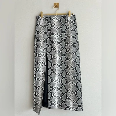  Falda midi de cintura alta con estampado de piel de serpiente elegante y vanguardista blanca y negra talla 6 Foto 1 de 4