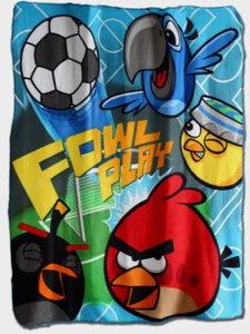 Official Angry Birds Printed Fleece Throw Blanket 140 x 120cm - Picture 1 of 2