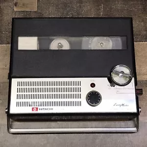 Reproductor de cinta portátil vintage Hitachi TRQ-330R *TAL CUAL* - Imagen 1 de 16
