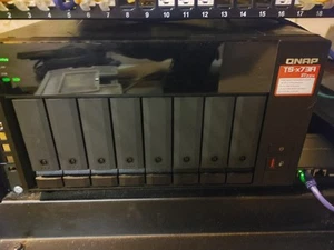 QNAP TS-873A-8G-US 8 Bay Ryzen Desktop NAS (Diskless) - Afbeelding 1 van 1