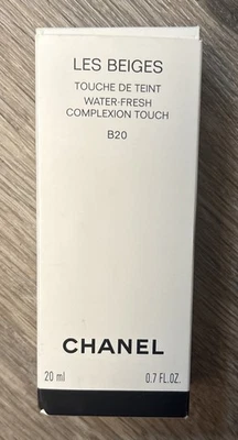 CHANEL LES BEIGES Water-Fresh Complexion Touch 0.7oz/20ml Shade B20 New! - Image 1 of 3