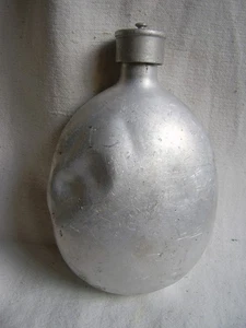 Sello de frasco de agua cantimplora de aluminio alemán de la Segunda Guerra Mundial 38/42 - Imagen 1 de 7