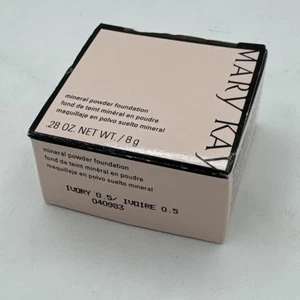 New Mary Kay Mineral Powder Foundation Ivory .5 #040983 - Discontinued - Picture 1 of 3