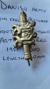 Royal Danish Army Southern Jutland Artillery Regiment Collar / Cap Badge 1951+ - Picture 1 of 6