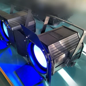 2pc/Studio Event Cob Par Light 200W RGBWA 5in1 Cob LED Par Light With Barn door - Picture 1 of 7