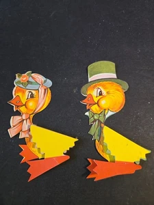 2 Fabulous Vintage Die Cut Easter Chicks with honeycomb body-Rare 1950s USA - Picture 1 of 3