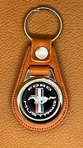 LLAVERO MUSTANG CUERO PREMIUM CÍRCULO NEGRO CON CABALLO - Imagen 1 de 2