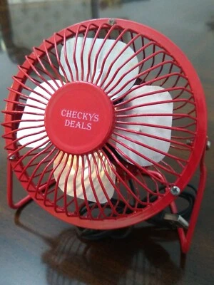 Checkys Deals 4 inch metal usb powered fan office computer desk portable RED - Image 1 of 2