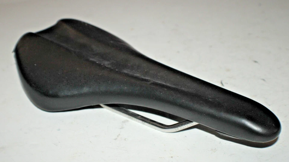 Sillín de bicicleta de carretera Bontrager Touring 275/130 mm negro MTB grava envío rápido a EE. UU. Foto 1 de 4