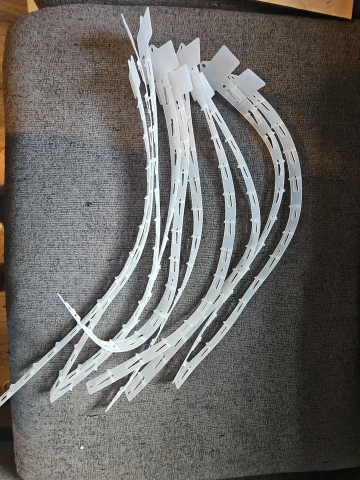  Lote de 10 tiras de clip de plástico para exhibición de tiras de merchandising colgantes Foto 1 de 1