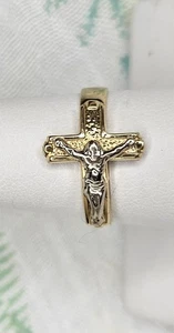 Stunning Solid 14k Yellow And White  Gold Crucifix Ring Size 8.5. - Picture 1 of 12